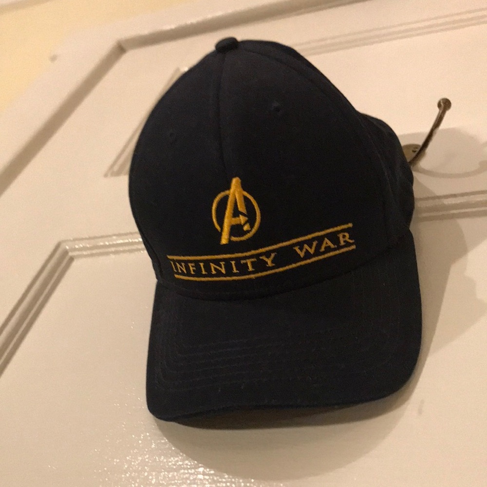 Marvel Stretch Fit Avengers Infinity War Hat